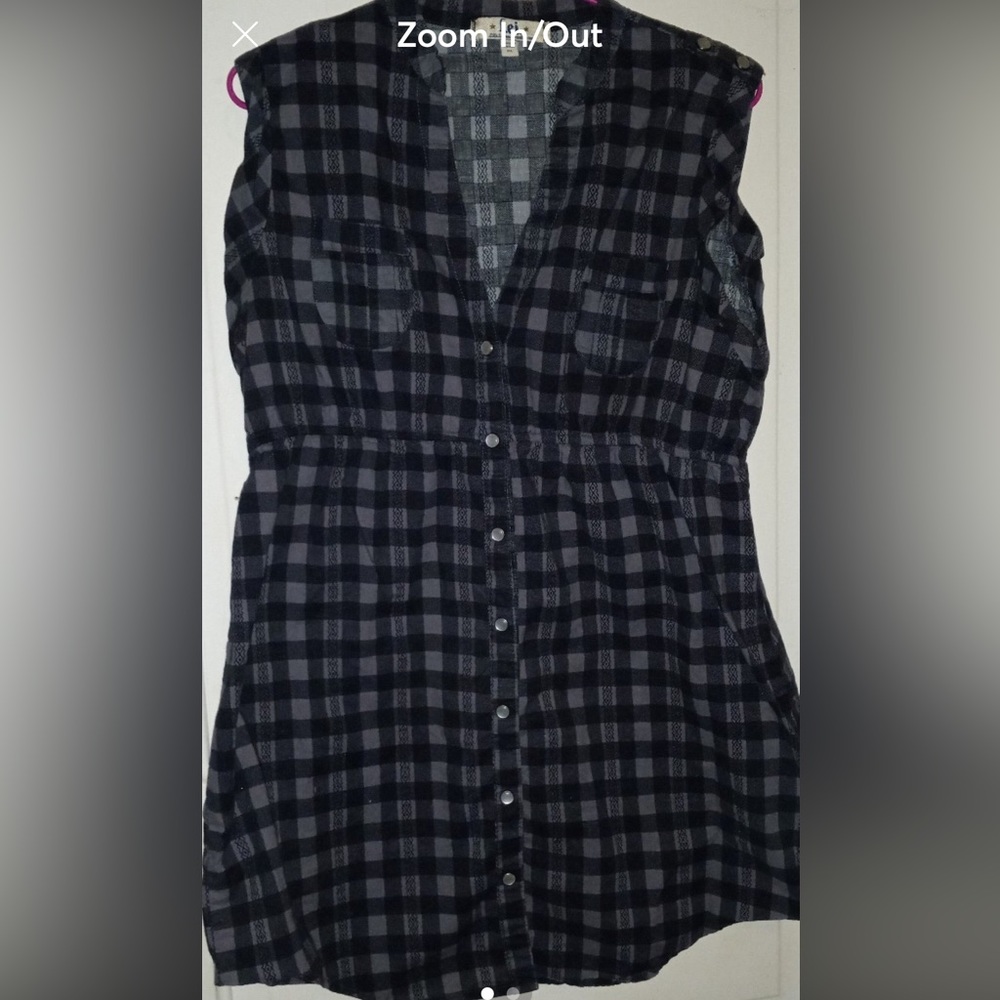 L.e.I. button up